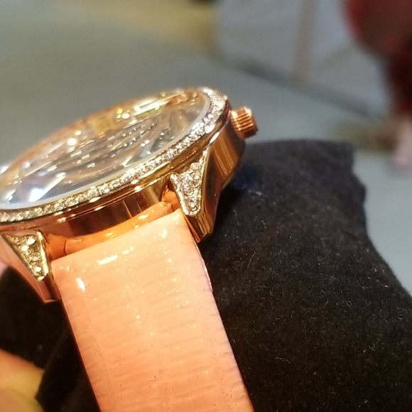 Watch - Picture 3 of 4